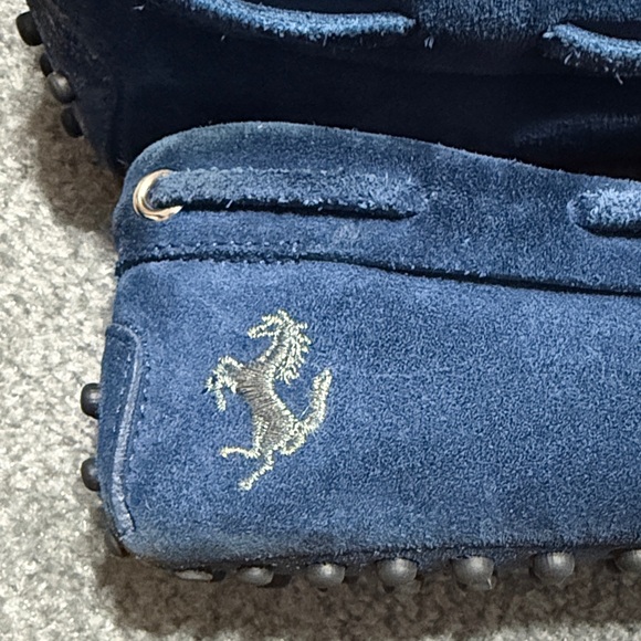 TOD's Ferrari Gommino Blue Suede
Driving Loafer - Picture 7 of 8